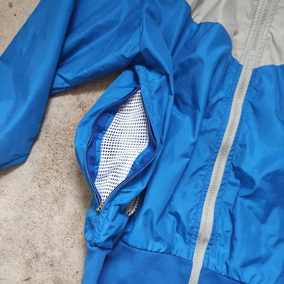 *Sold* Vintage 1980s Nike Windbreaker, Track Jacket Size Small - Picture 4 of 10